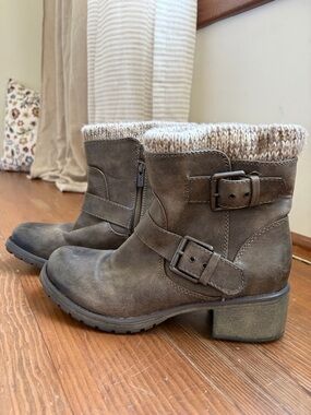 Roxy Taupe Knit-Cuff Buckle Ankle Boots